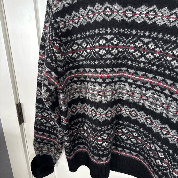 Ralph Lauren Black and Gray Patterned Sweater - Picture 2 of 3